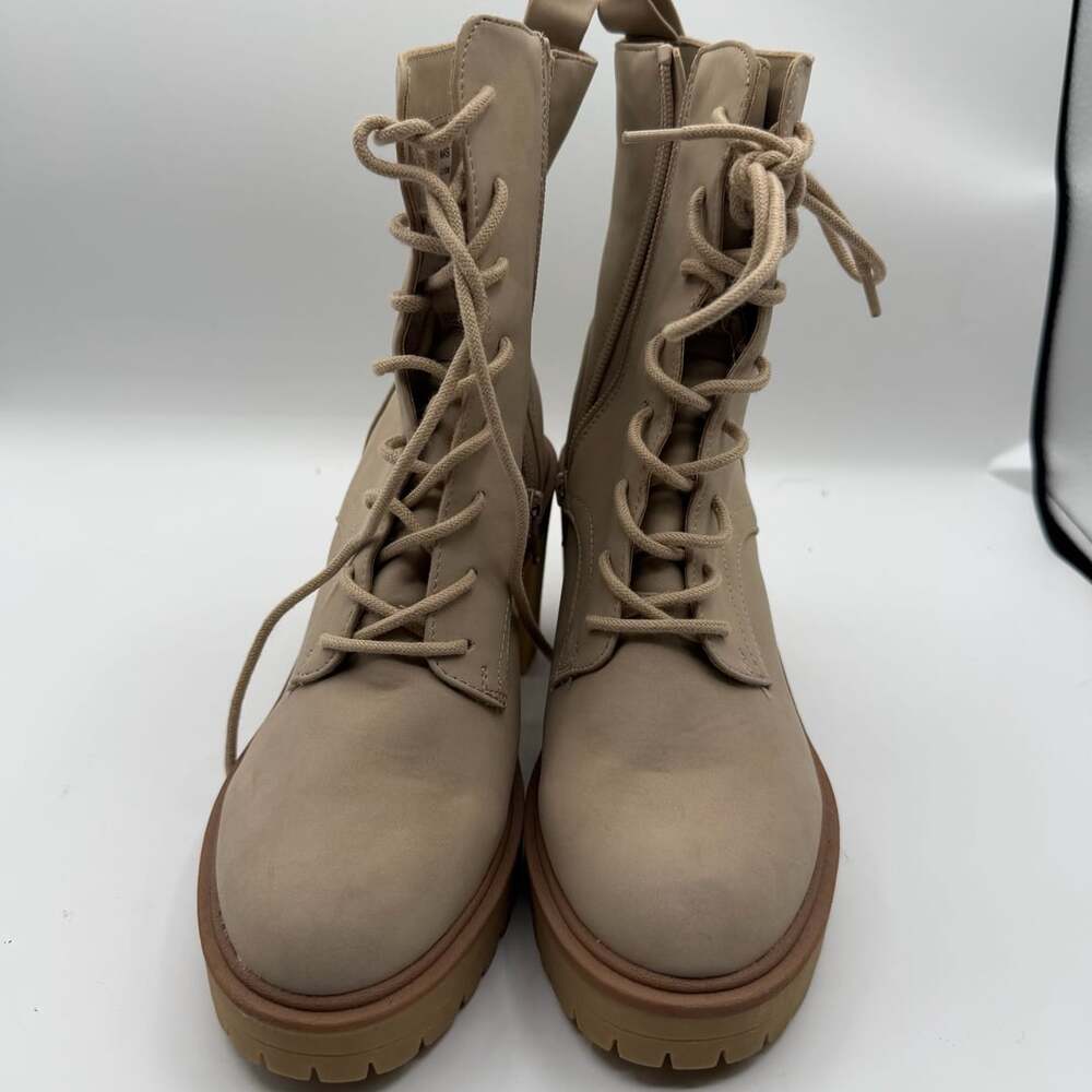 DV Dolce Vita Jaycob Lace-Up Platform Lug Booties Size 7.5 Beige